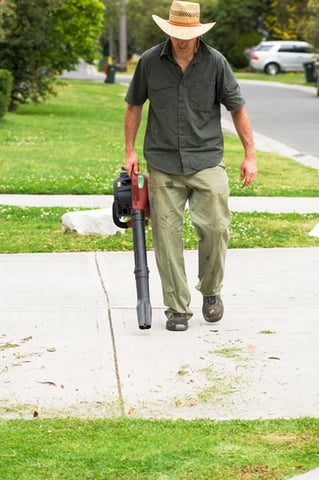 leaf blower